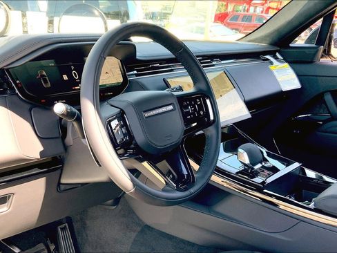 New 2025 Land Rover Range Rover Sport Autobiography image 9
