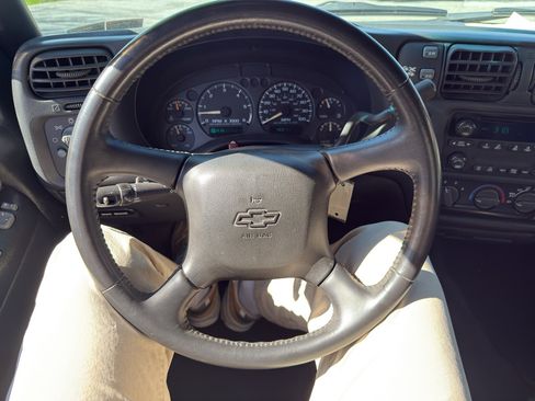 Used 2002 Chevrolet S10 Pickup LS w/ LS Preferred Equipment Group image 12