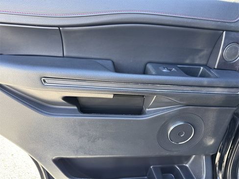 Used 2024 Ford Expedition Limited image 22