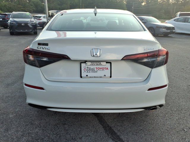 Used 2025 Honda Civic Sport image 2