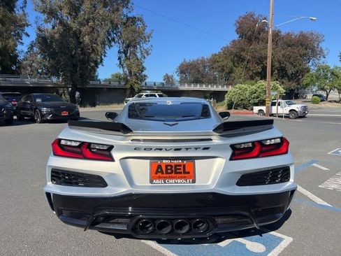 Used 2023 Chevrolet Corvette Z06 RWD image 9