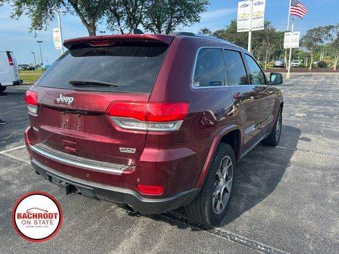 Used 2018 Jeep Grand Cherokee Limited AWD/4WD image 5