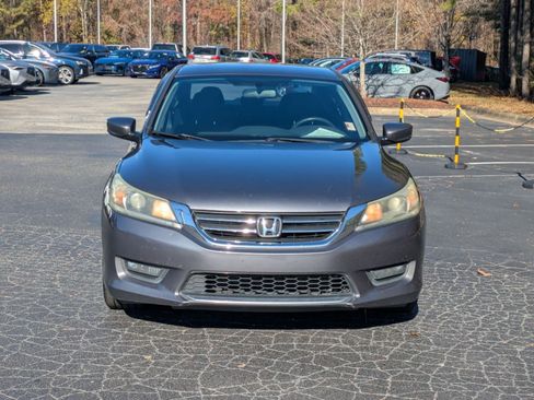 Used 2015 Honda Accord Sport image 2