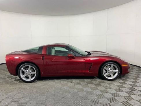 Used 2006 Chevrolet Corvette Coupe w/ Preferred Equipment Group RWD image 2