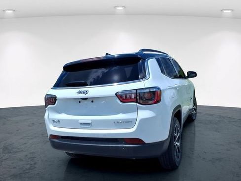 Used 2025 Jeep Compass Limited AWD/4WD image 14