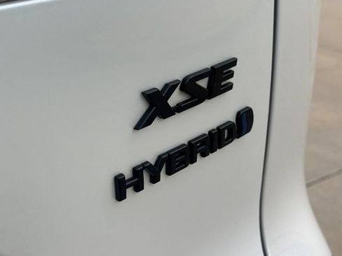 Used 2024 Toyota Corolla Cross AWD Hybrid w/ Convenience Package image 10