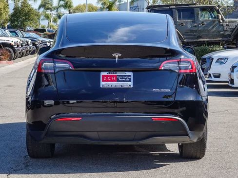 Used 2022 Tesla Model Y Long Range image 5