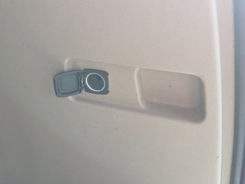 Used 2017 GMC Acadia Denali w/ Technology Package image 9