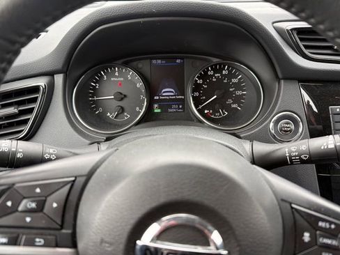 Used 2020 Nissan Rogue SL w/ Premium Package AWD/4WD image 17