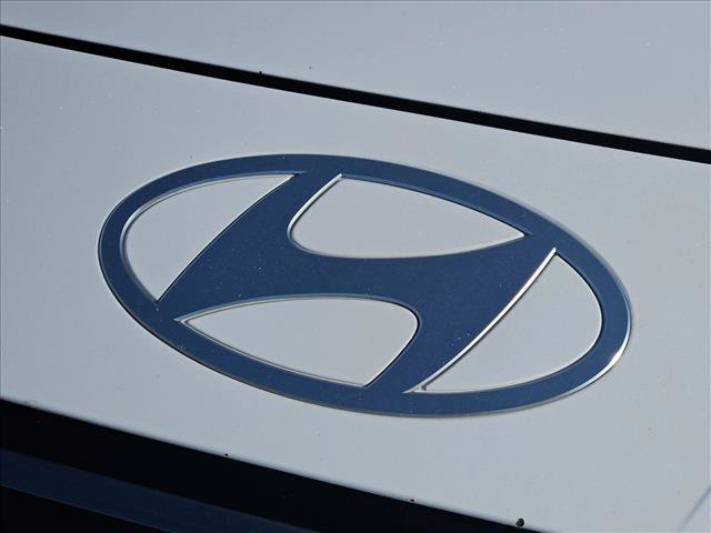Used 2024 Hyundai Elantra Limited FWD image 16