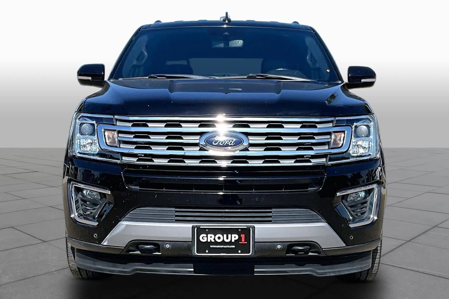 Used 2019 Ford Expedition Max Limited w/ Driver Assistance Package AWD/4WD image 4