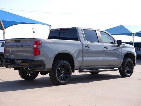 Used 2024 Chevrolet Silverado 1500 LT Trail Boss w/ Convenience Package II AWD/4WD image 3