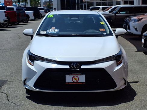Certified 2025 Toyota Corolla LE FWD image 2