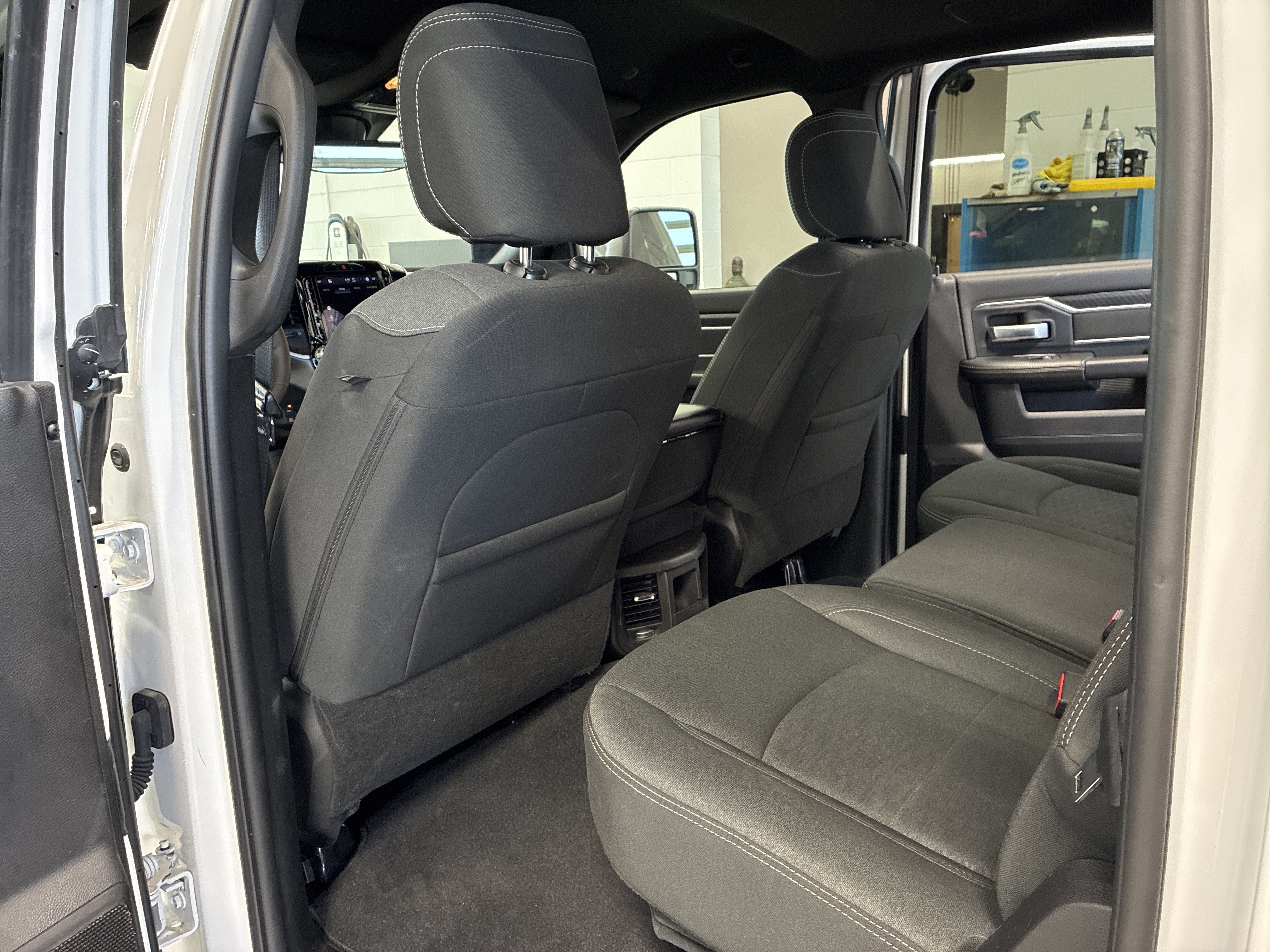 Certified 2025 RAM 2500 Big Horn AWD/4WD image 13