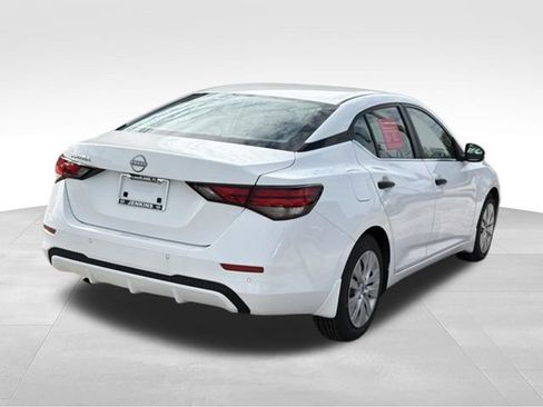 Used 2024 Nissan Sentra S FWD image 5