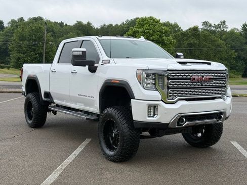 Used 2020 GMC Sierra 2500 Denali w/ Denali Ultimate Package AWD/4WD image 3