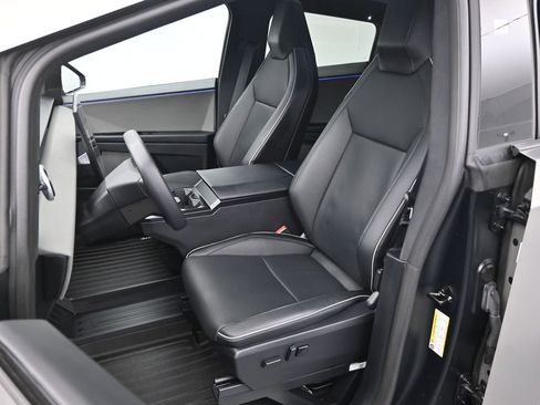 Used 2025 Tesla Cybertruck AWD Crew Cab image 14