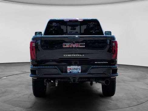 New 2026 GMC Sierra 3500 Denali w/ Denali Reserve Package AWD/4WD image 7