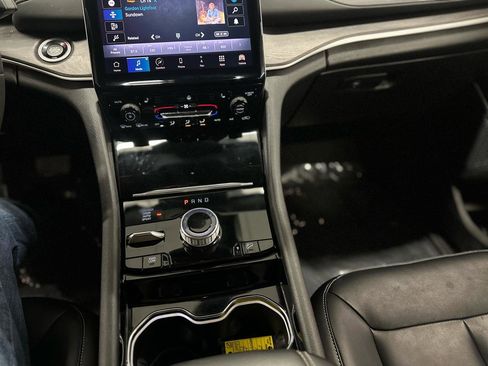 Used 2022 Jeep Grand Cherokee Limited 4xe image 23