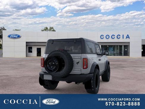 New 2026 Ford Bronco Badlands w/ Black Appearance Package AWD/4WD image 8