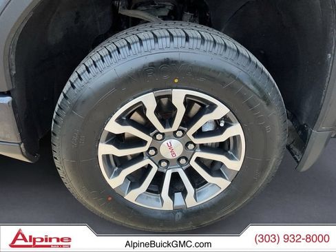Used 2023 GMC Sierra 1500 AT4 w/ AT4 Premium Package AWD/4WD image 14