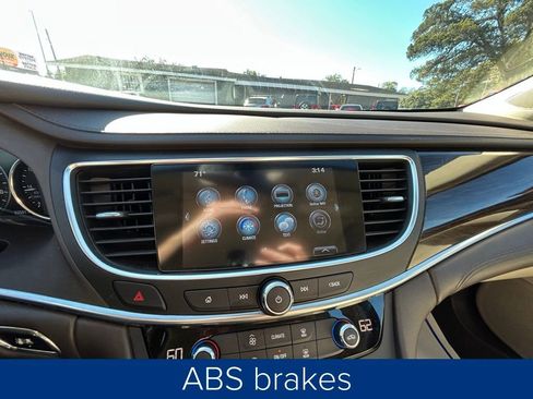 Used 2017 Buick LaCrosse Preferred image 34