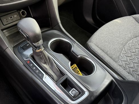 Used 2023 Chevrolet Equinox LT image 24