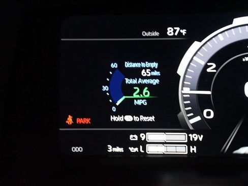 New 2026 Toyota Tundra Platinum AWD/4WD image 17