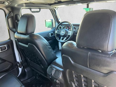Used 2022 Jeep Wrangler Unlimited Rubicon 4xe w/ Cold Weather Group AWD/4WD image 26