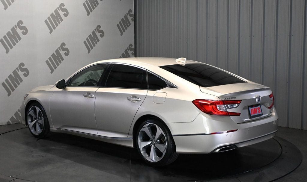 Used 2018 Honda Accord Touring image 6