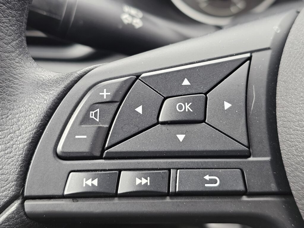 Used 2025 Nissan Sentra S FWD image 20