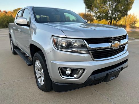 Used 2017 Chevrolet Colorado LT w/ LT Convenience Package image 4