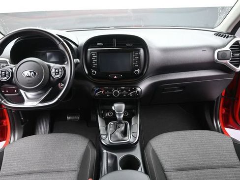 Used 2020 Kia Soul GT-Line FWD image 10