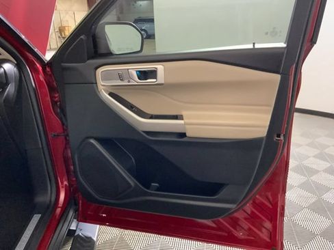 Used 2021 Ford Explorer Limited w/ Hybrid Equipment Group 310A RWD image 27