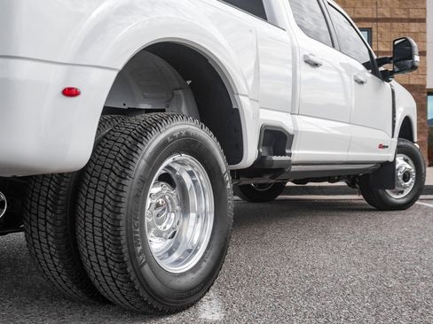 Used 2026 Ford F350 Platinum image 9