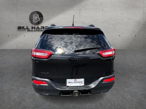 Used 2014 Jeep Cherokee Latitude AWD/4WD image 6