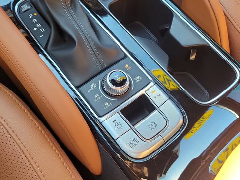 Certified 2025 Kia Telluride EX X-Line AWD/4WD image 40