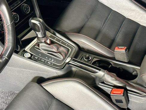 Used 2021 Volkswagen GTI SE FWD image 19