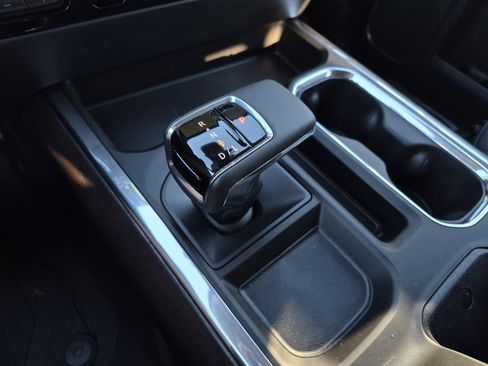 New 2026 GMC Sierra 1500 SLT image 22