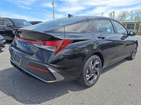 New 2026 Hyundai Elantra Sport FWD image 6
