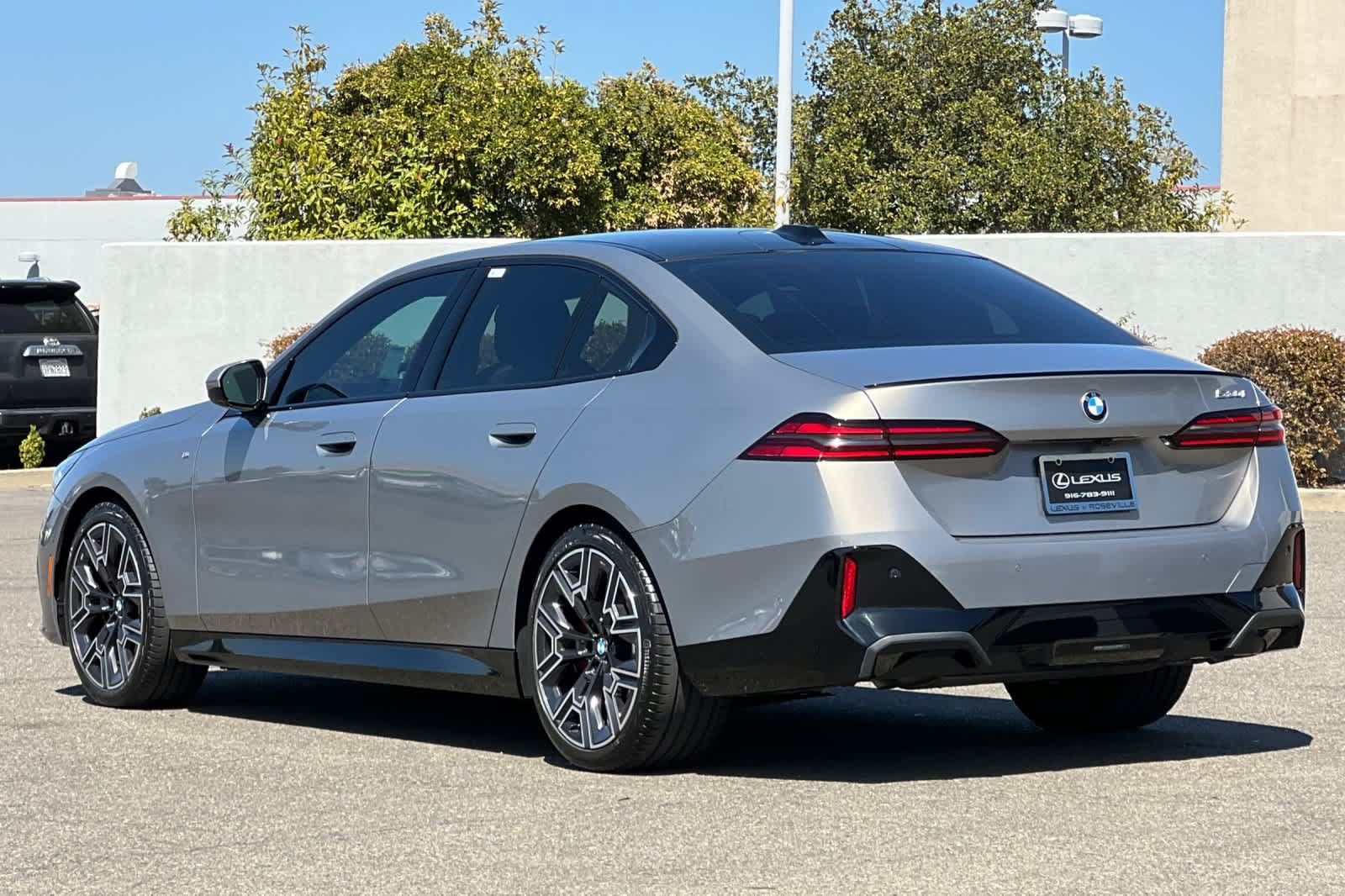 Used 2024 BMW 530i w/ Executive Package RWD image 7