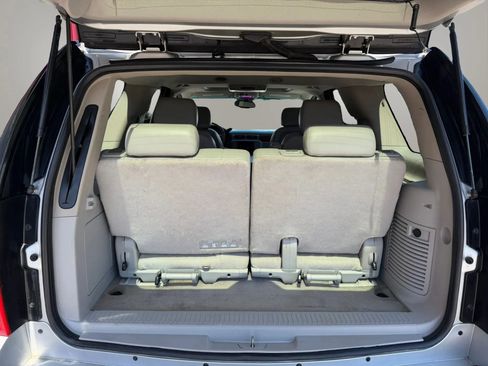 Used 2011 GMC Yukon SLT AWD/4WD image 8