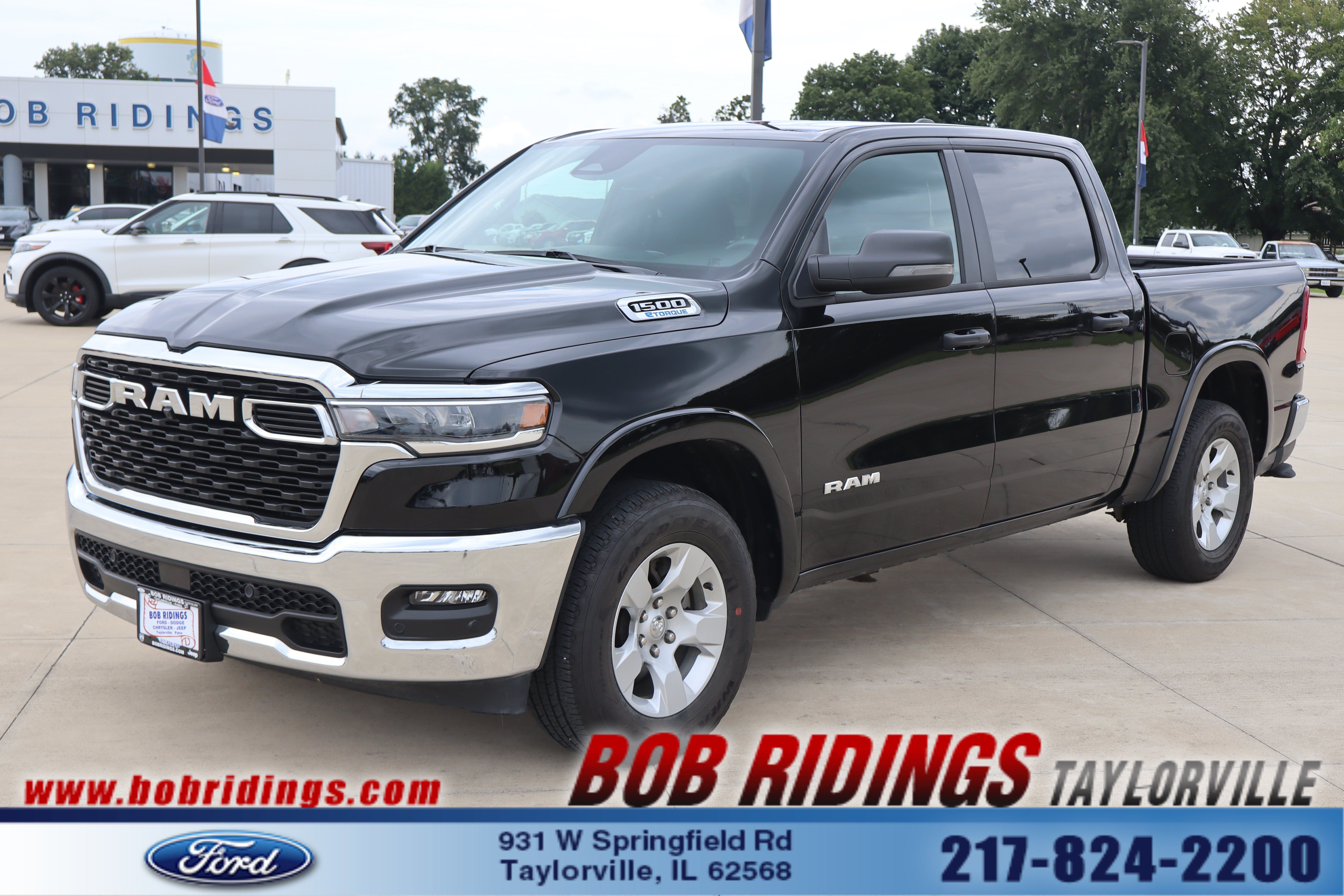 Used 2025 RAM 1500 Big Horn AWD/4WD image 1