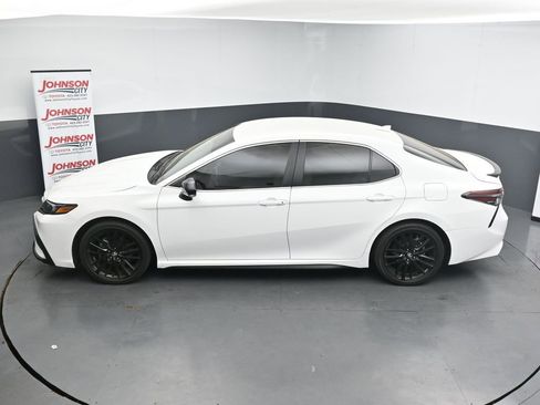 Used 2024 Toyota Camry SE w/ Blackout Package (TMS) image 13