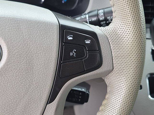 Used 2014 Toyota Sienna XLE FWD image 26