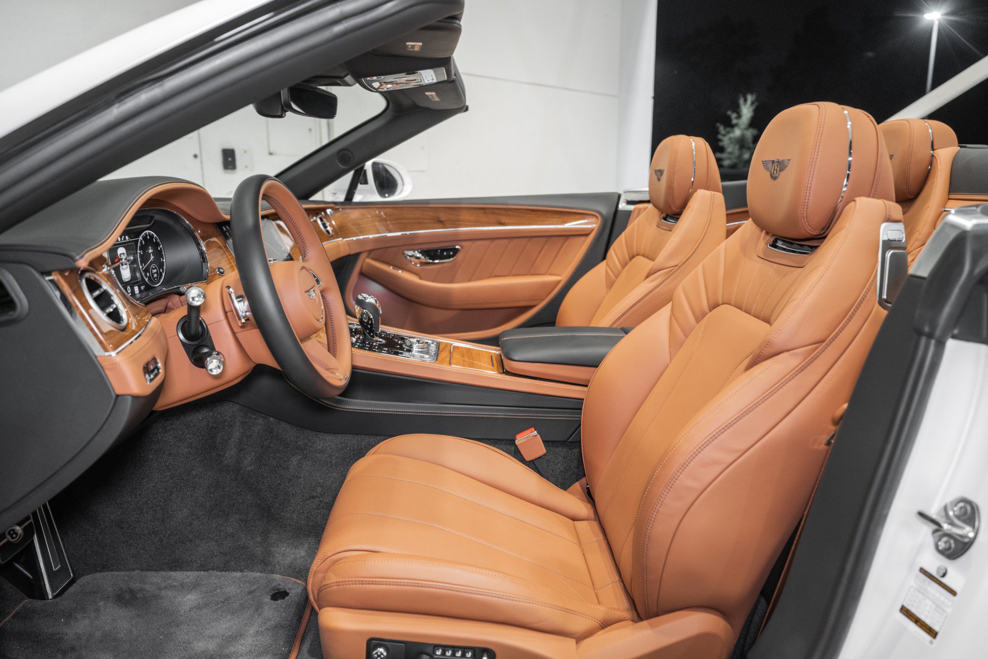 Certified 2024 Bentley Continental GT V8 AWD/4WD image 19