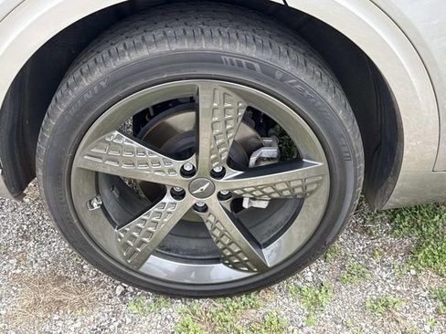 Used 2022 Genesis GV70 2.5T w/ Sport Prestige Package image 9