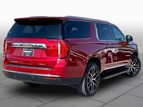 Used 2022 GMC Yukon XL SLT w/ SLT Premium Package AWD/4WD image 13