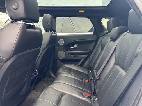 Used 2019 Land Rover Range Rover Evoque Landmark Edition image 4