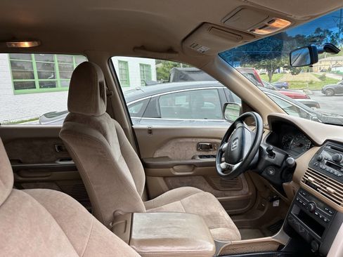 Used 2004 Honda Pilot EX image 9